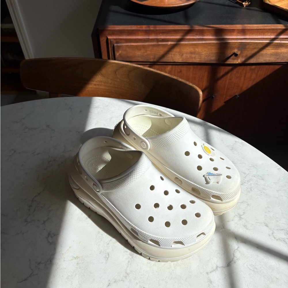 Crocs Classic Mega Crush Clog White 8 w